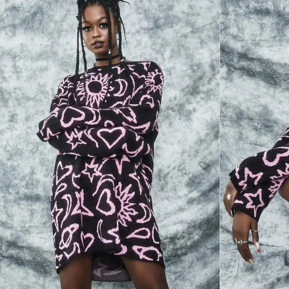 Delia’s Oversized Sweater - Picture 2 of 4